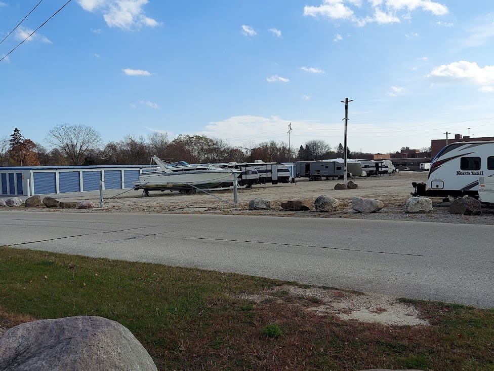 Outdoor parking at the Clifford South In-N-Out Storage site